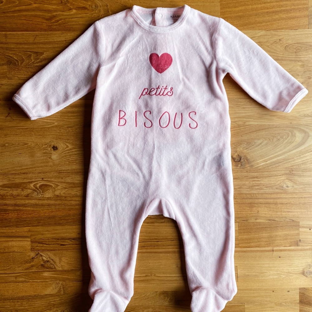 Kiabi 12M “Petits Bisous” Velvet Pajamas